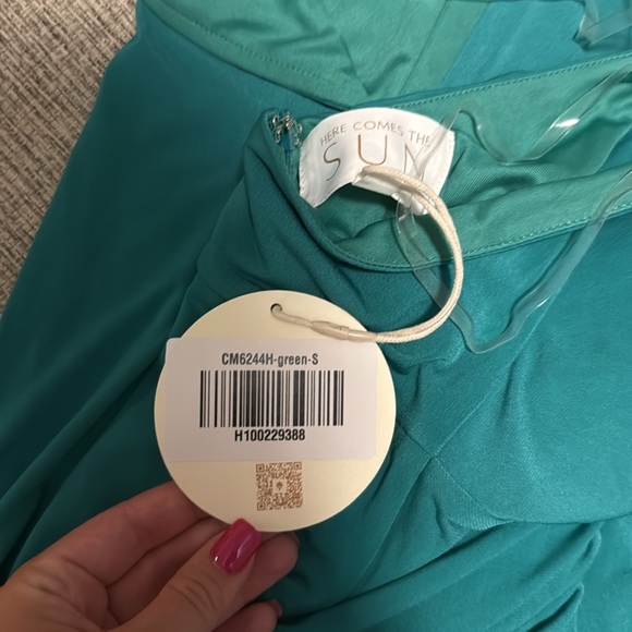 NWT Hello Molly MIXING IT UP HALTER MAXI DRESS GREEN - Picture 7 of 7